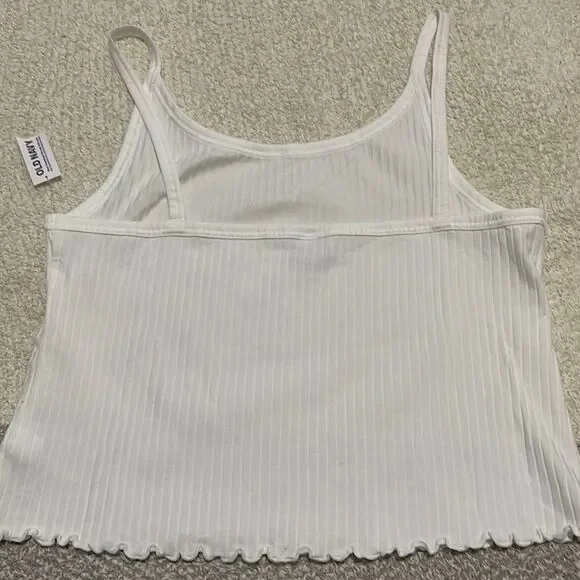 NWT- Old Navy - XXL. Fitted Crop Lettuce Hem Ribbed Tank - Picture 2 of 6